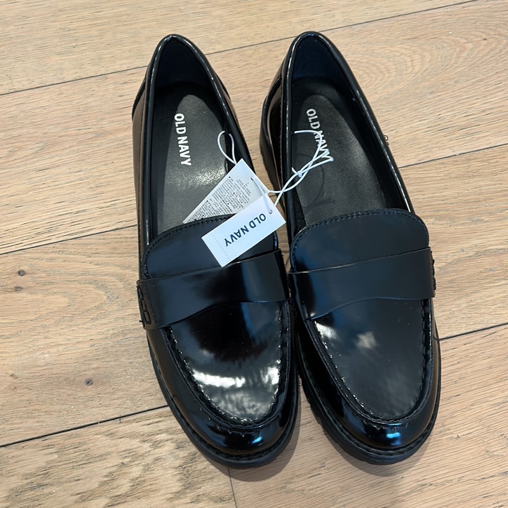 Old Navy Lug-sole Loafers | Black Patent | Size 7